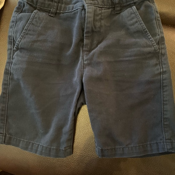 Bundle of 3 boys size 5 shorts. Good condition. No tares, rips or stains. - Picture 3 of 7